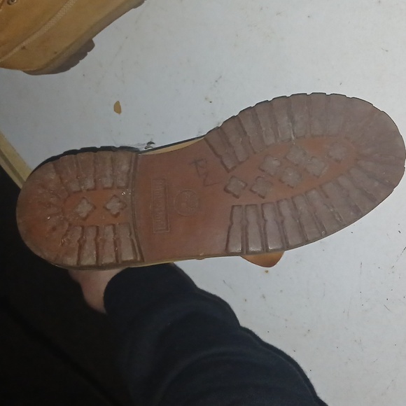 Timberland's - Picture 5 of 10